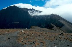 Der Anstiegsweg über den Gipfelgrat zum Mt. Meru